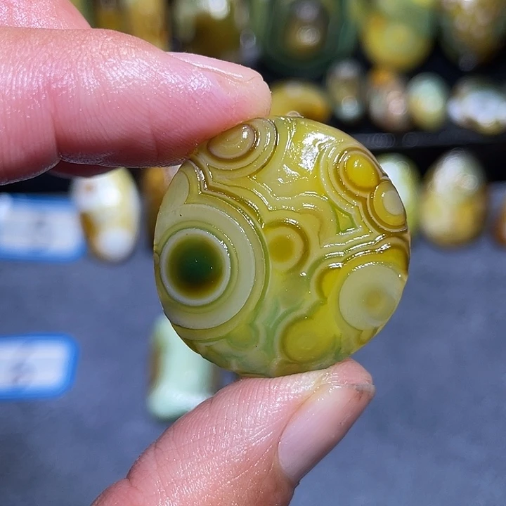 玛瑙/玉髓未镶嵌珠宝奇石