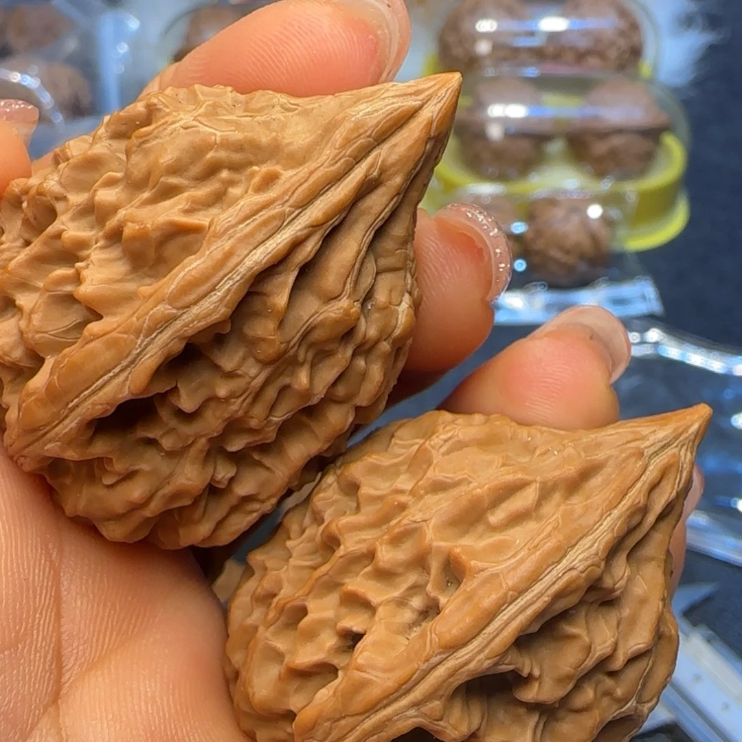 吊坠文玩核桃33兴隆原树鸡心