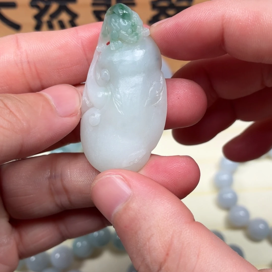 定制翡翠未镶嵌如意