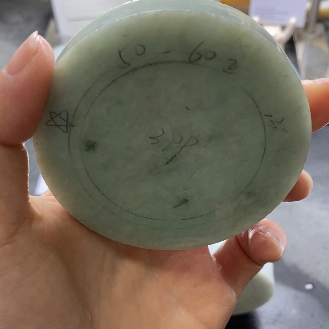 定制翡翠未镶嵌翡翠手镯