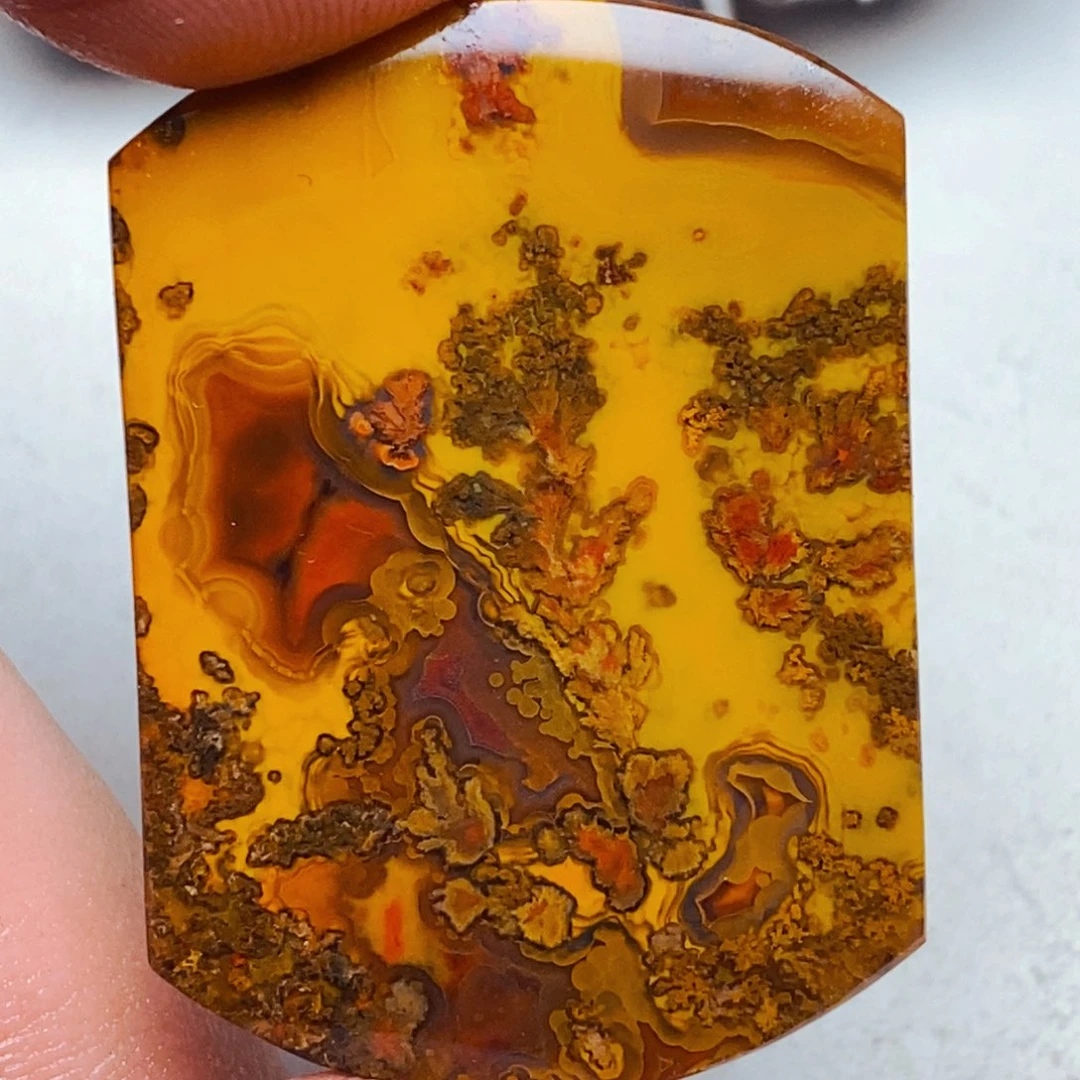 太***花玛瑙/玉髓未镶嵌颈饰