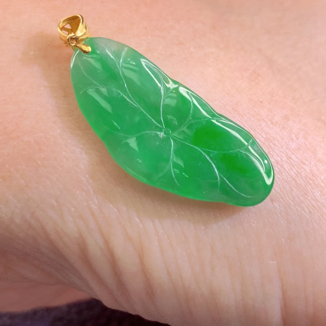 翡翠18K金镶嵌颈饰翡翠