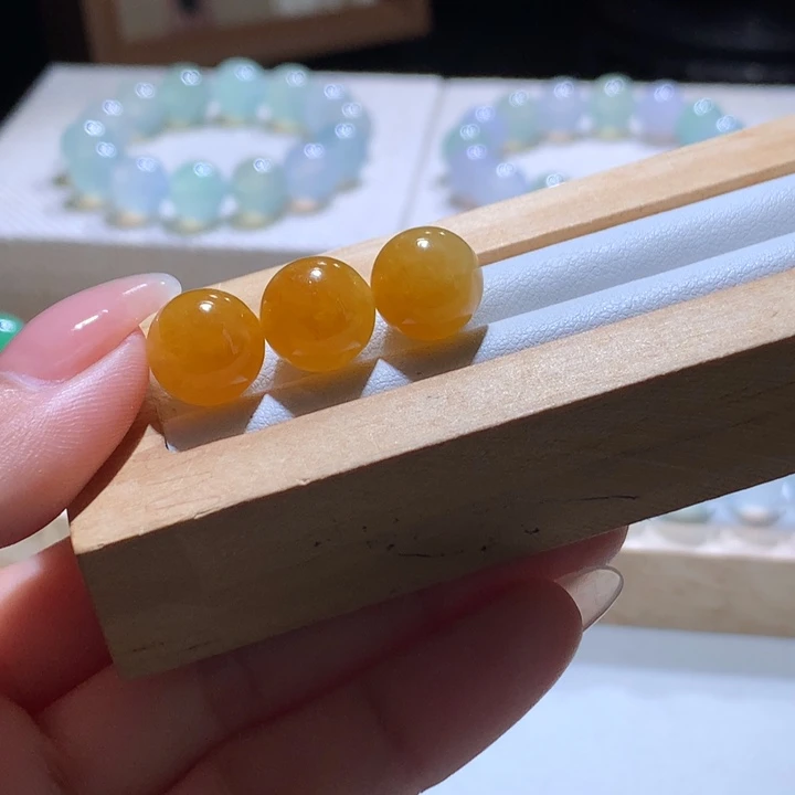 翡翠散珠橘黄色珠珠卡11发其一