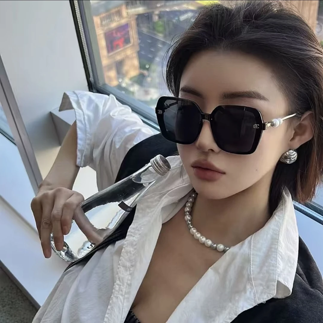 9101新款方形大框显脸小太阳镜女高清镜片防紫外线高级感珍珠配饰