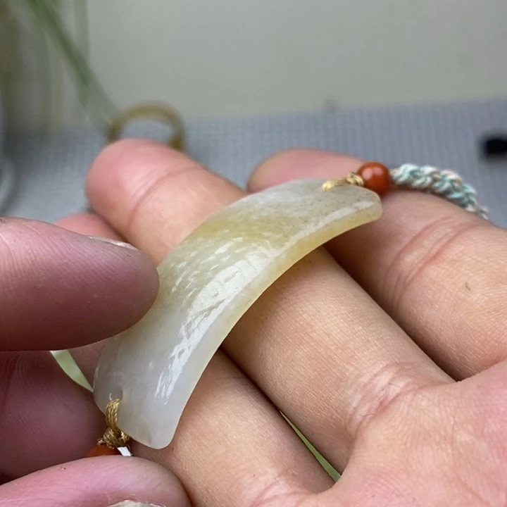 和田玉（糖玉）未镶嵌颈饰