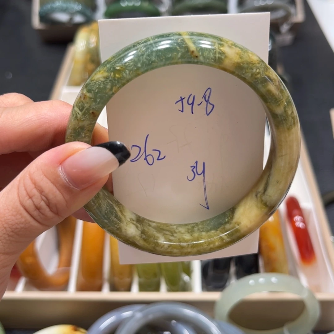 未镶嵌蛇纹石玉手镯