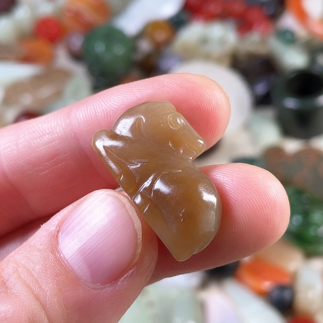 和田玉（糖玉）颈饰未镶嵌