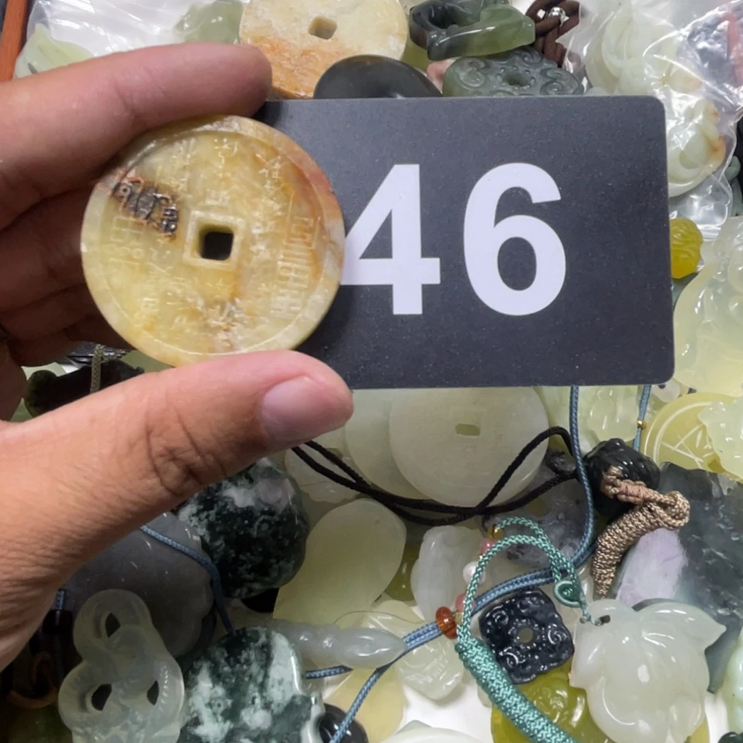 蛇纹石玉合金颈饰