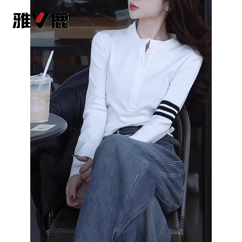 雅鹿三条杠条纹撞色长袖T恤女秋2025新款时尚百搭内搭打底衫上衣