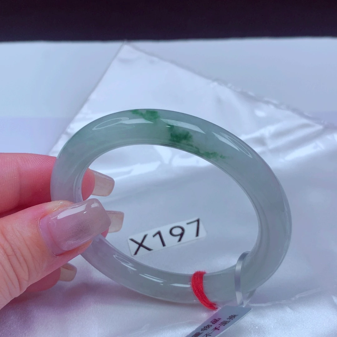 翡翠手镯未镶嵌手镯88