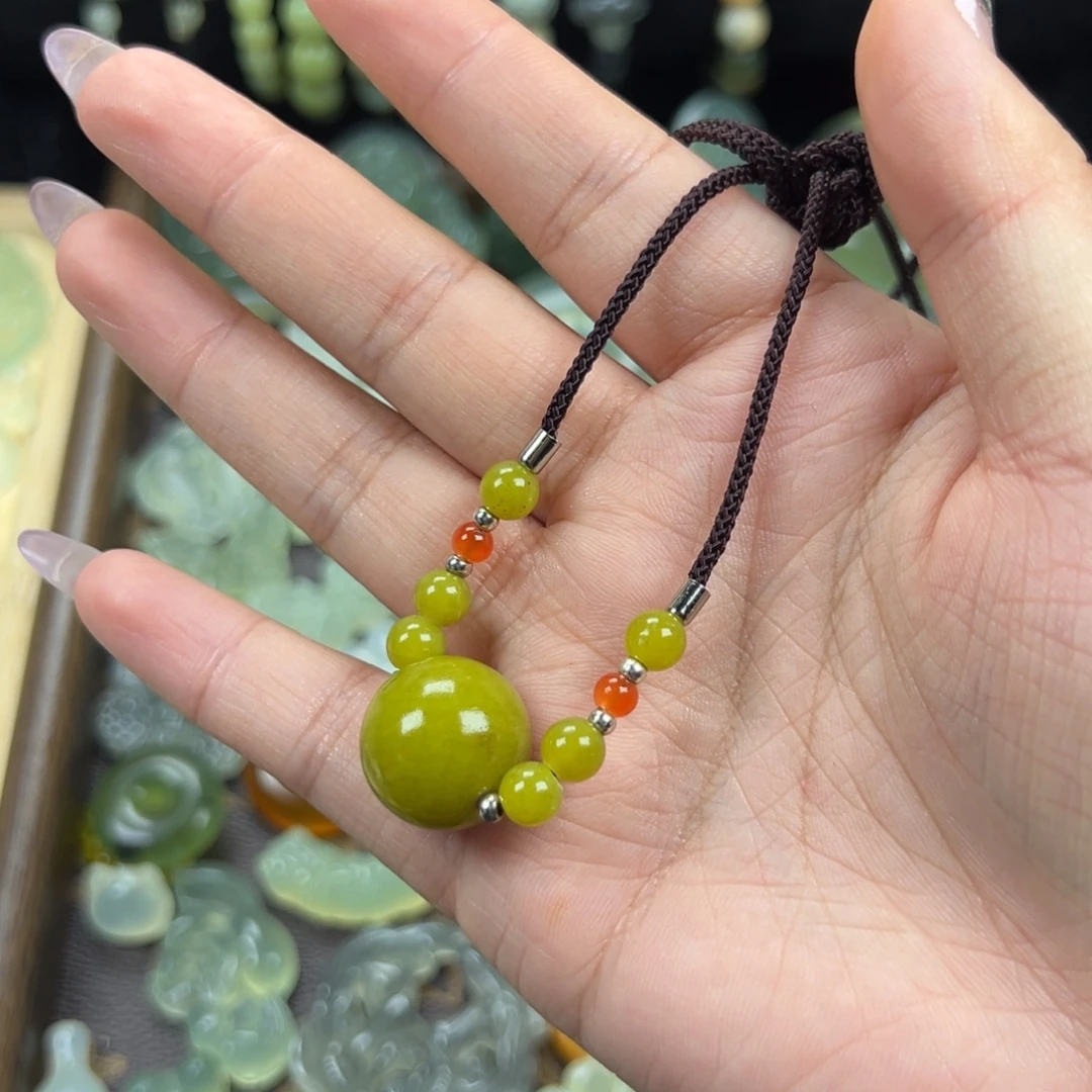 蛇纹石玉未镶嵌颈饰转运珠