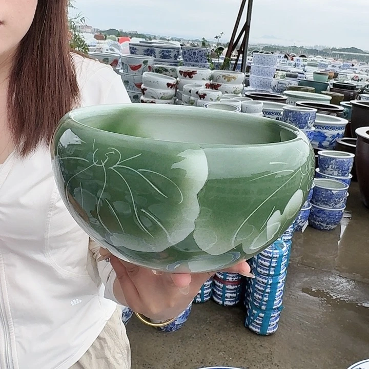 瓷片直径23，高13。。。。