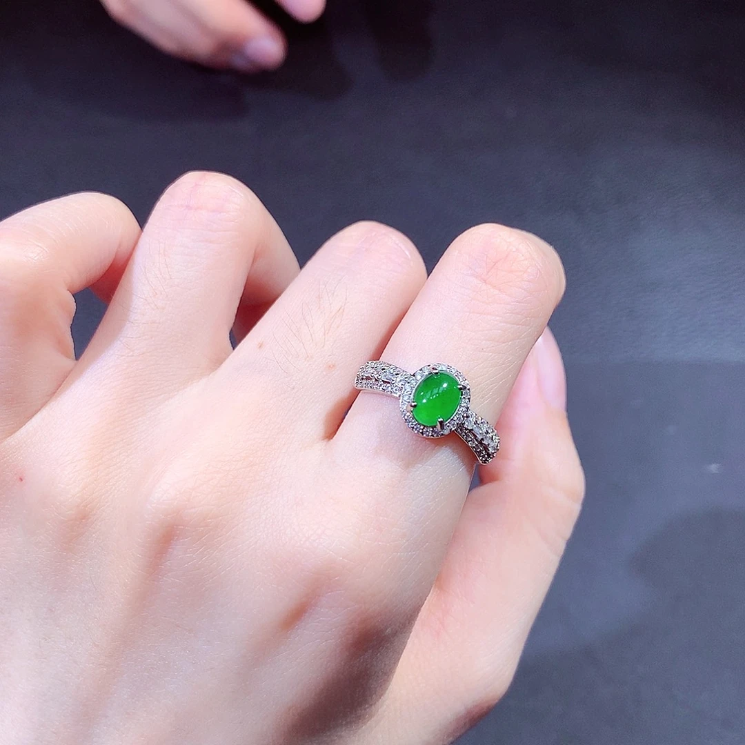 翡翠戒指未镶嵌翡翠