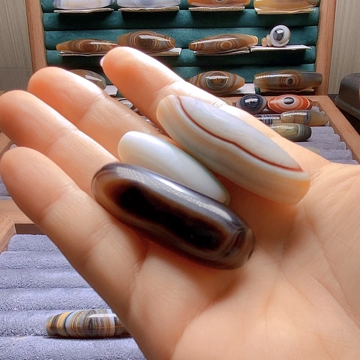 皑***月玛瑙/玉髓未镶嵌吊坠(不含链)