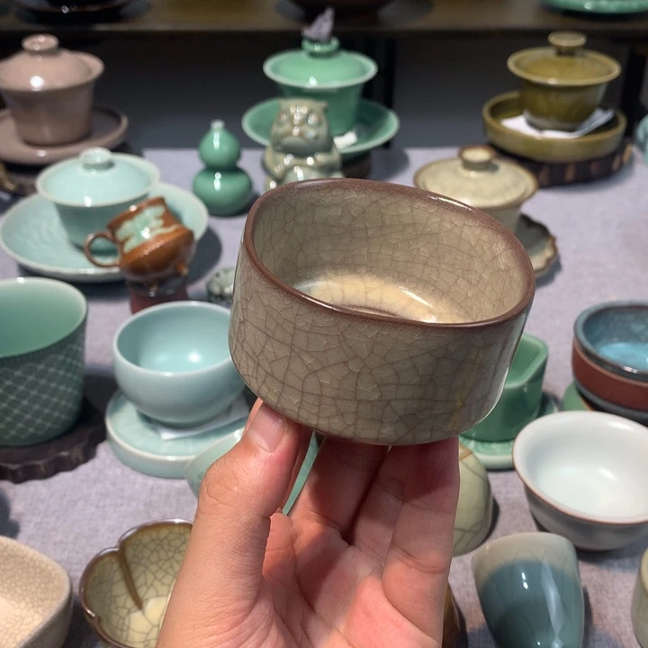 龙泉青瓷哥窑天方地圆