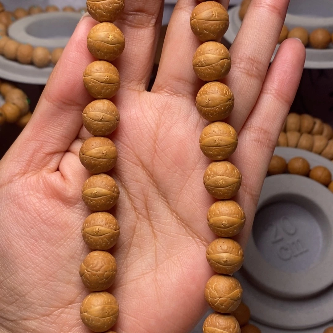 凤眼菩提吊坠手持