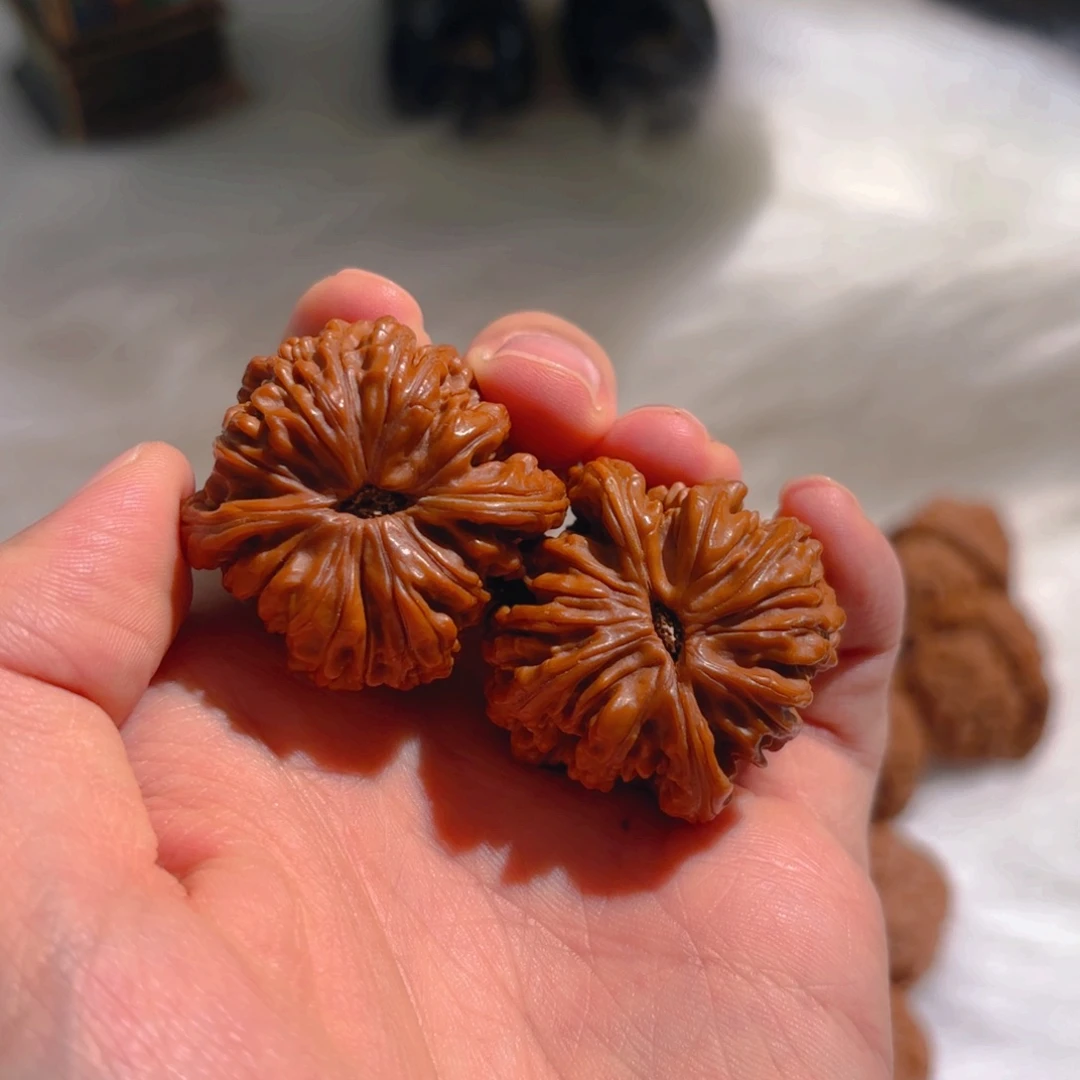 文玩核桃把件D****n四座楼