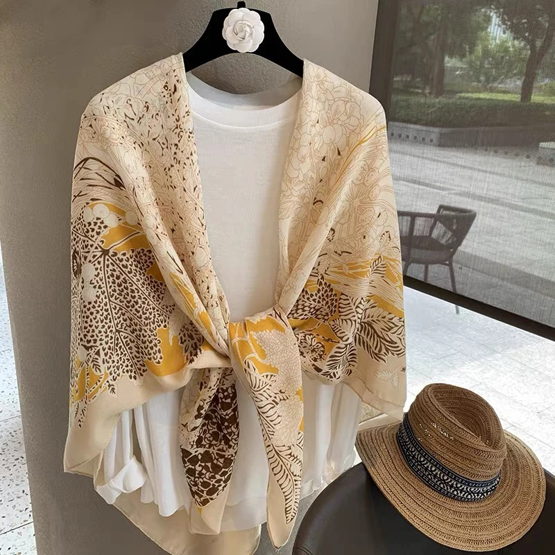 【兰舟】T097米黄色繁花丝毛大方巾130*130cm披肩围巾