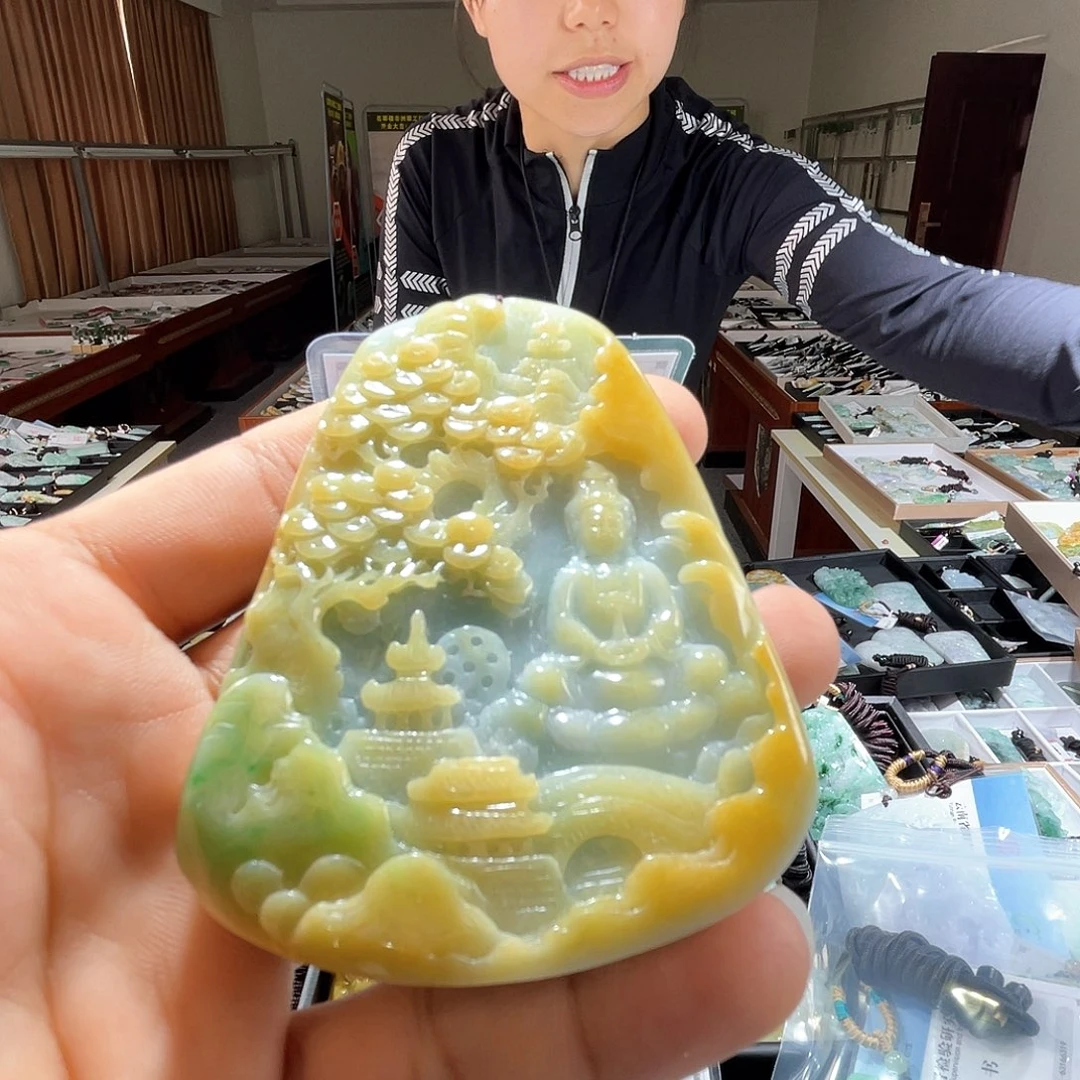 翡翠未镶嵌颈饰一