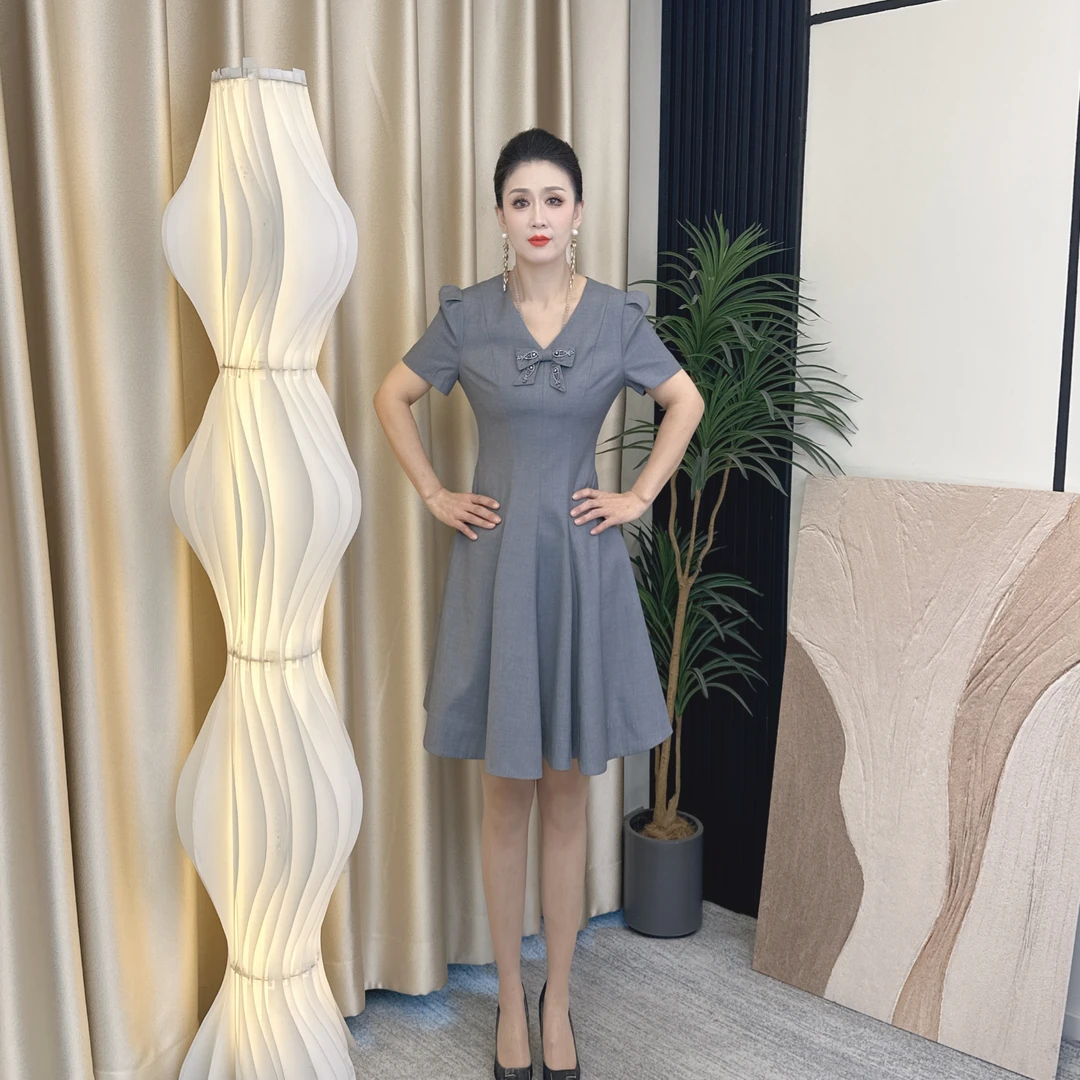 8001-2女装连衣裙显瘦气质轻奢时尚百搭复古收腰名媛显瘦气质轻奢