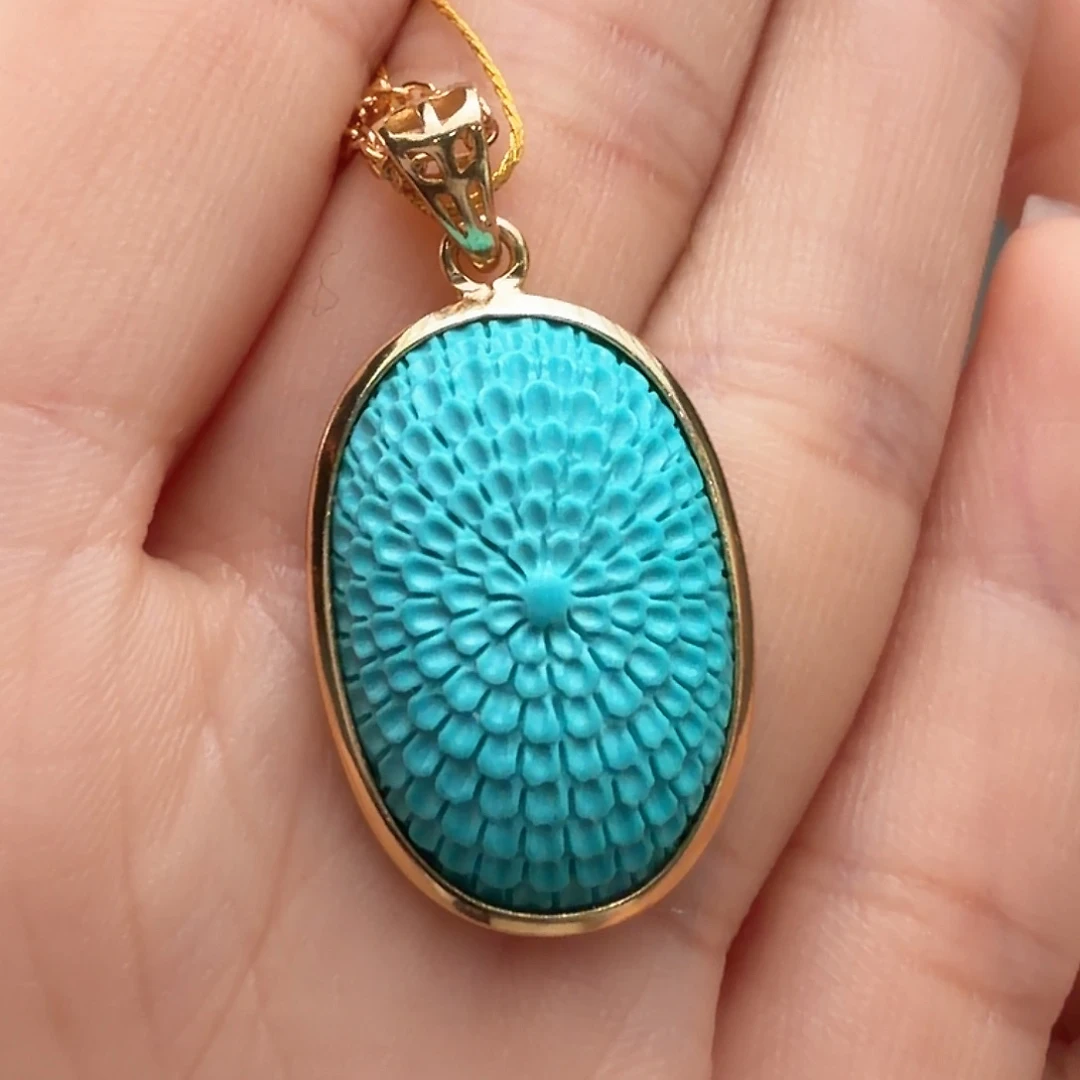 绿松石未镶嵌颈饰