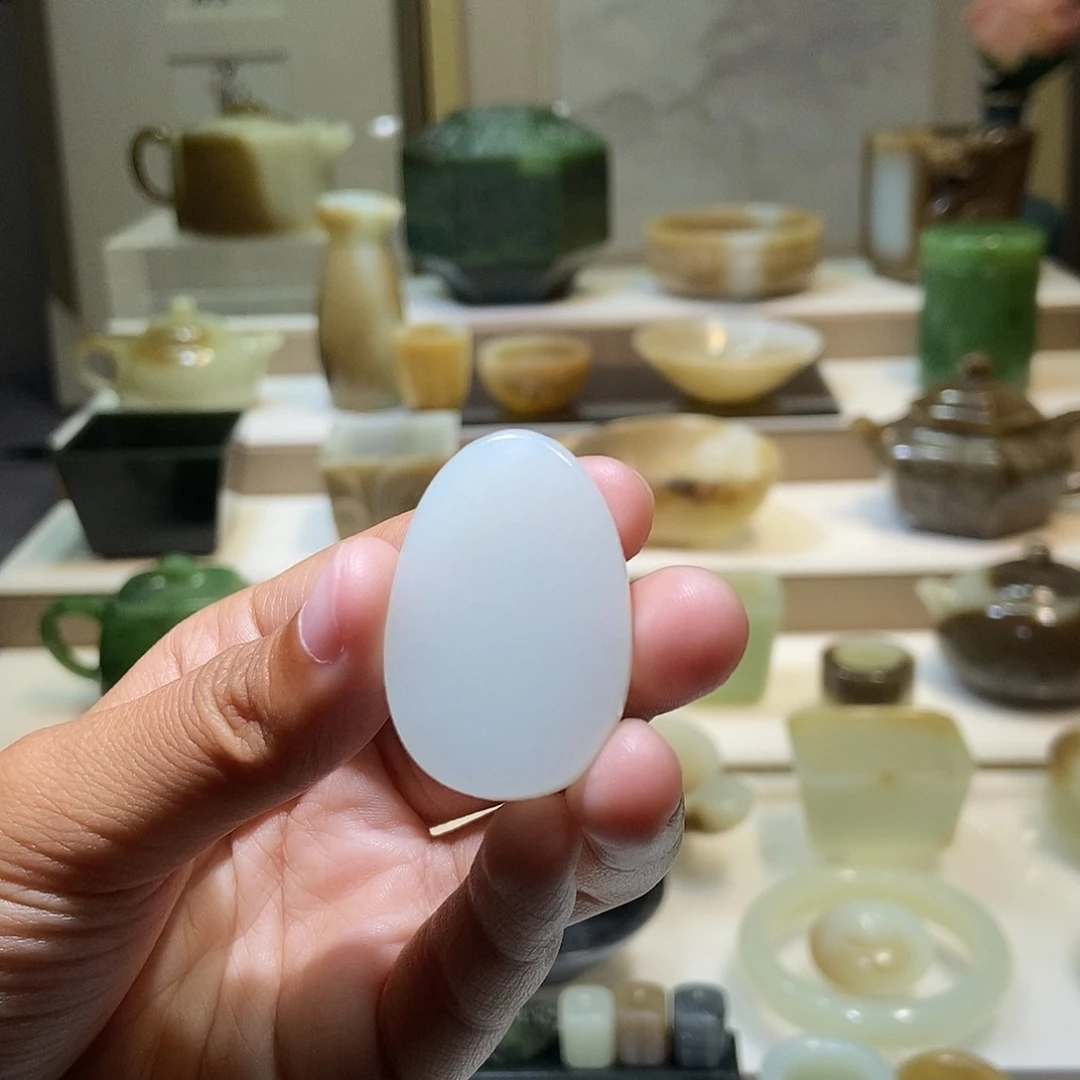 李***白和田玉未镶嵌挂件白玉无事牌