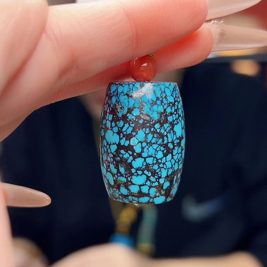 ****男绿松石未镶嵌珠宝奇石