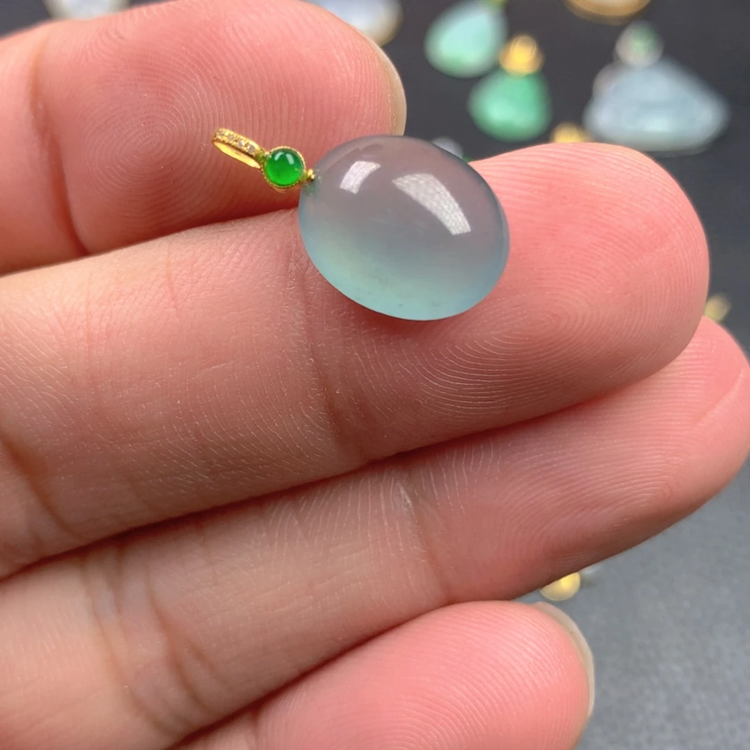 【闪购商品】颈饰18K金镶嵌翡翠翡翠