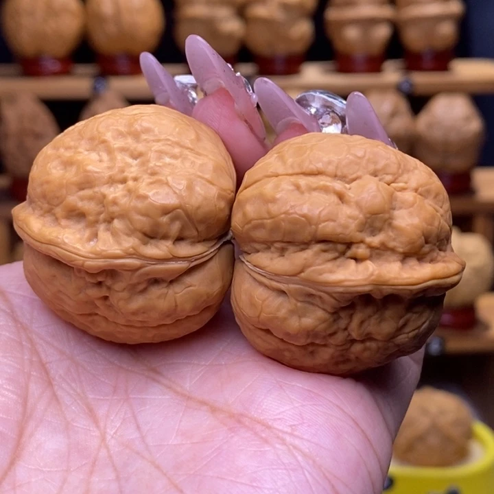 文玩核桃把件小玉蟾35号37尺