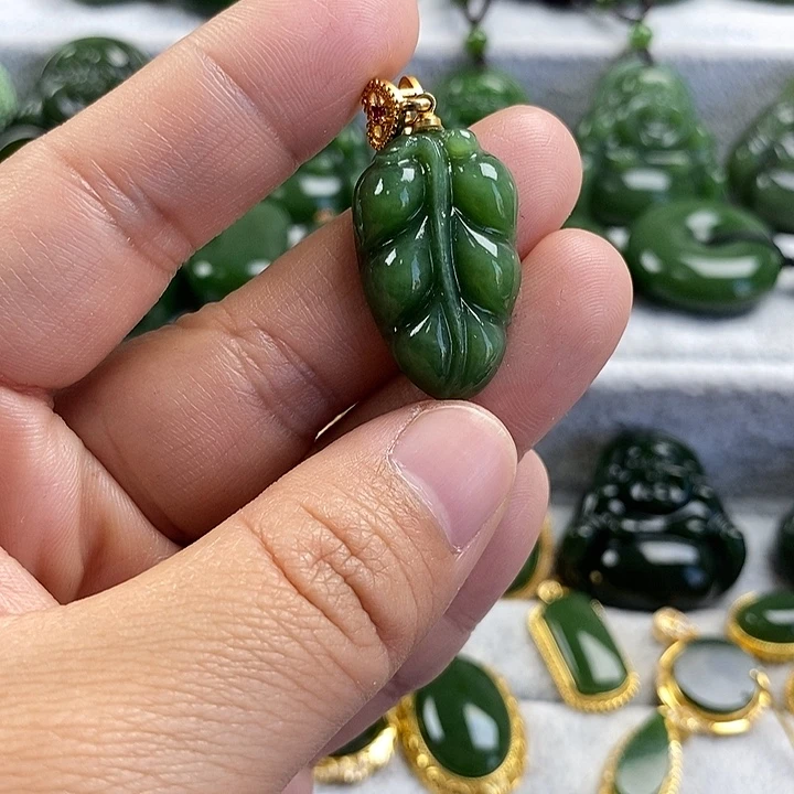 和田玉（碧玉）未镶嵌颈饰27