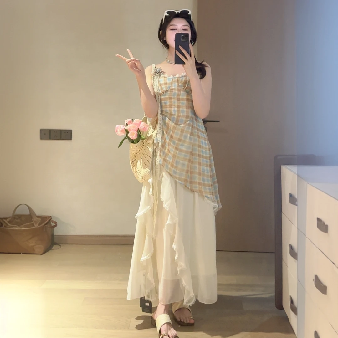 春夏新款设计感格纹不规则荷叶边上衣+半身裙套装