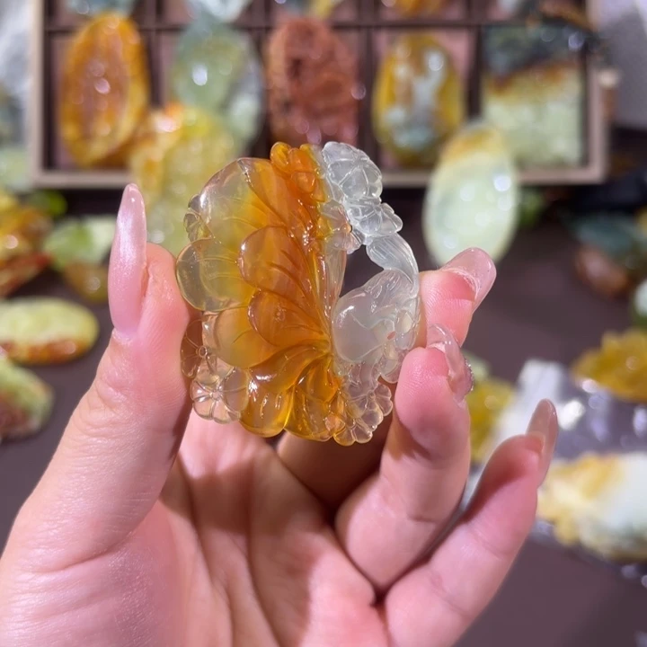 未镶嵌蛇纹石玉颈饰蘼*落