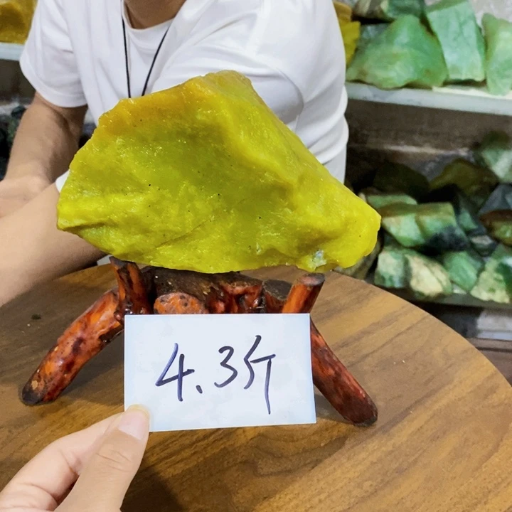 蛇纹石玉未镶嵌原石A**彪