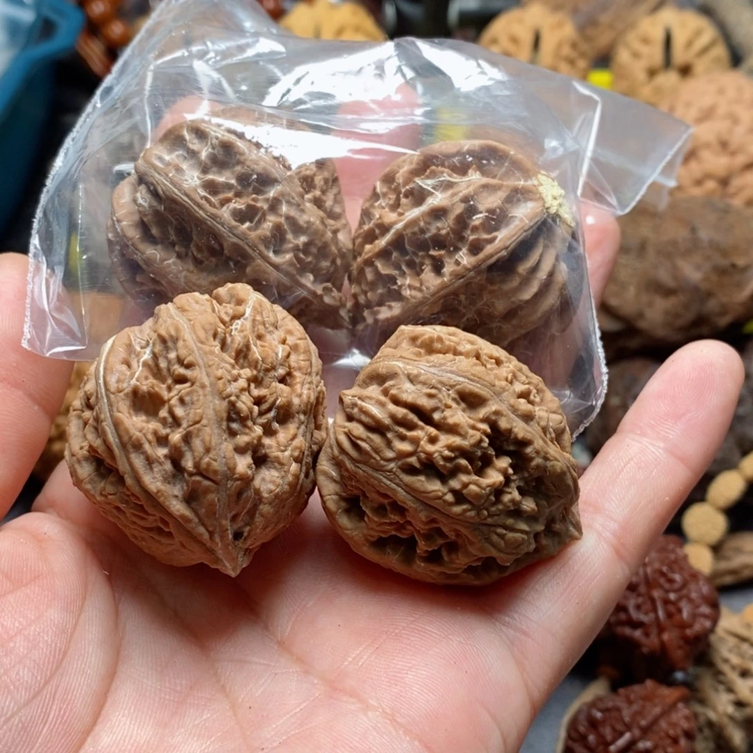 文玩核桃吊坠料****音核桃42