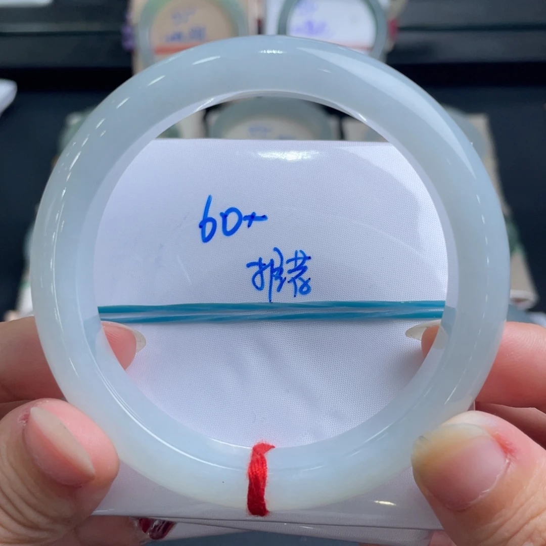 未镶嵌手镯翡翠翡翠手镯