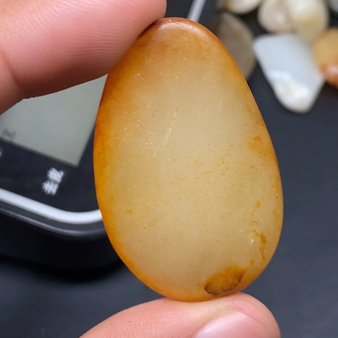 和田玉（糖玉）未镶嵌挂件