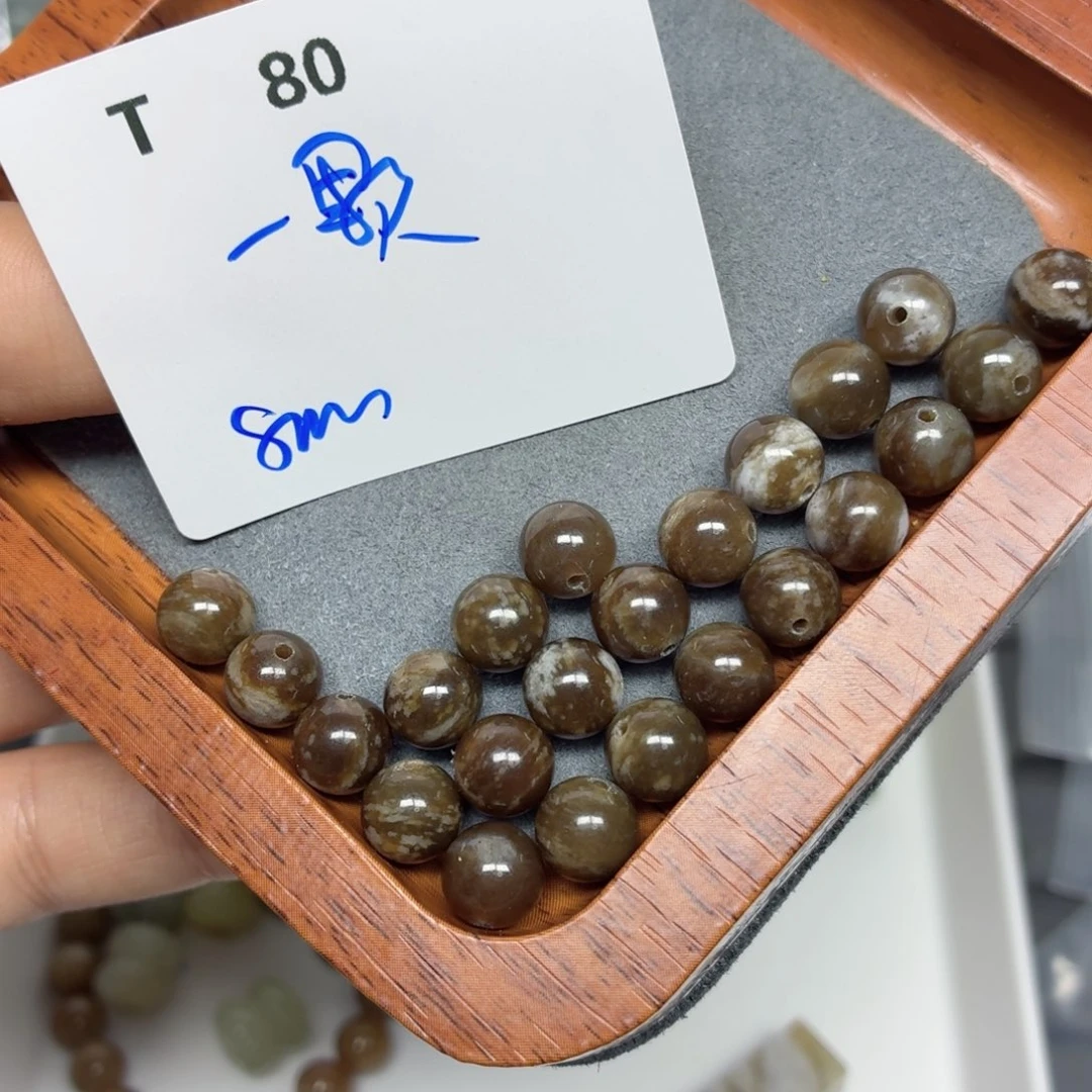 和田玉（糖玉）未镶嵌珠宝半成品T80。