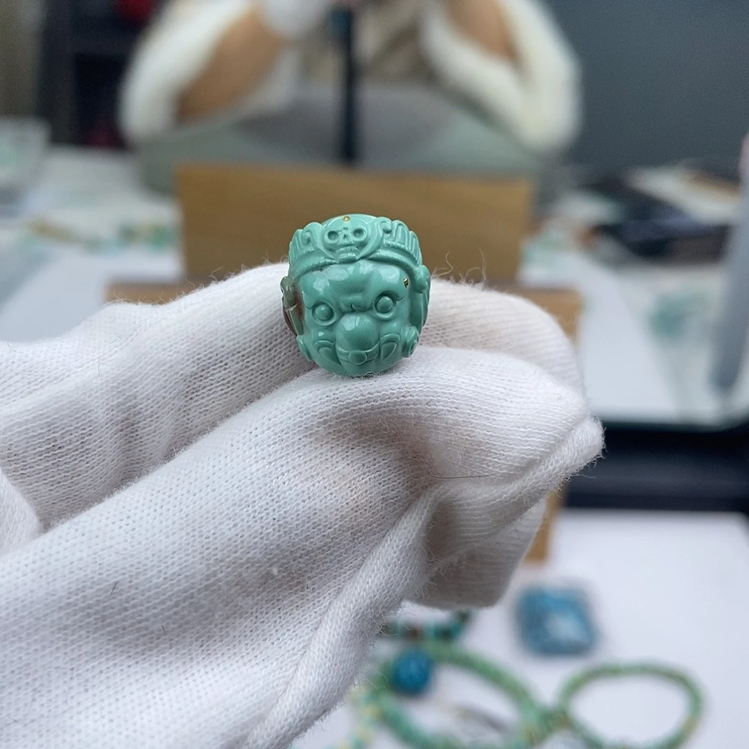 绿松石未镶嵌珠宝奇石