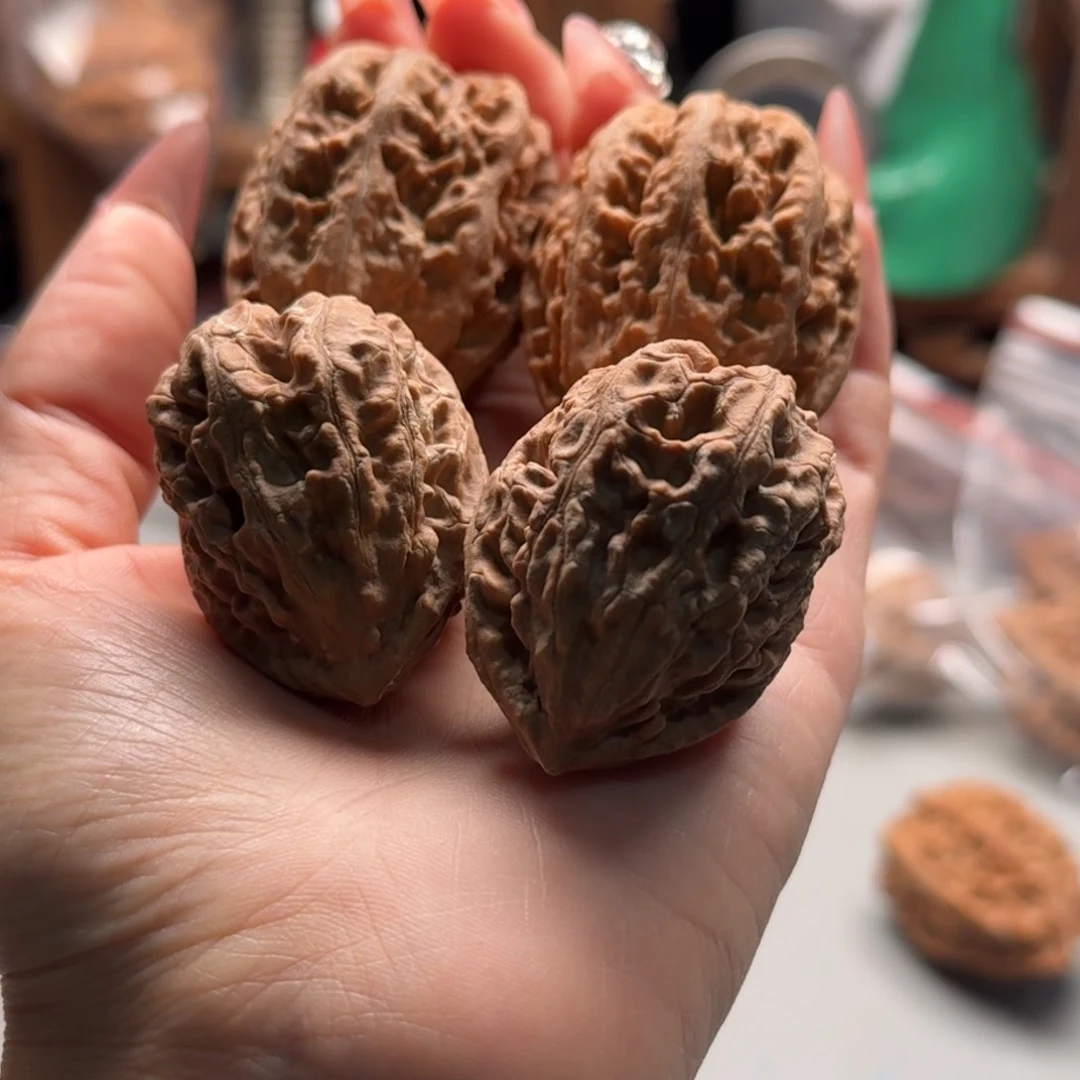 文玩核桃把件关东木子楸百核瑕疵184