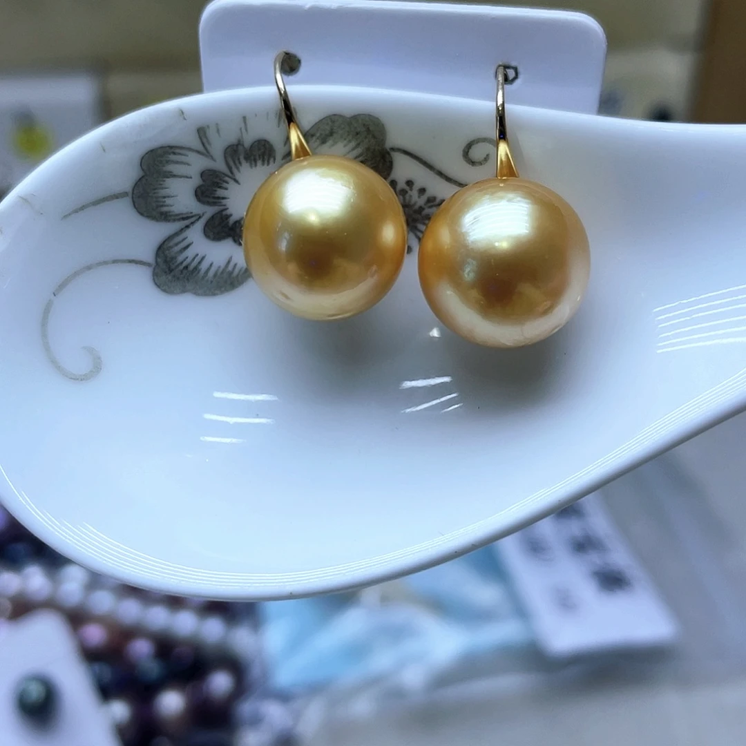 海水珍珠耳饰18K金镶嵌