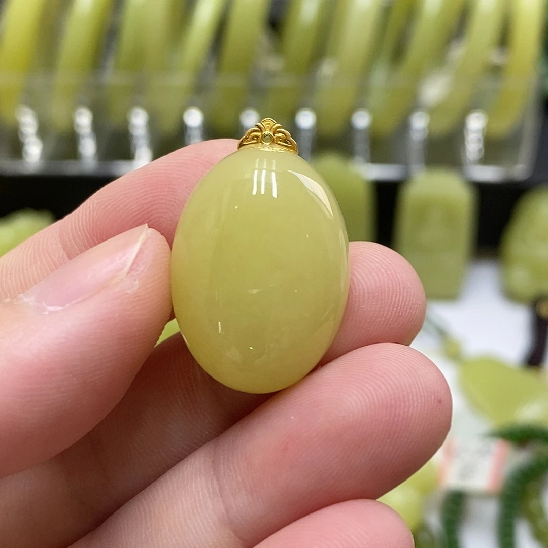 和田玉18K金镶嵌颈饰