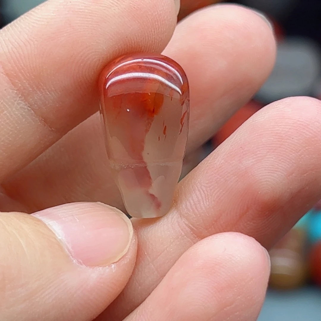 南红玛瑙配饰未镶嵌