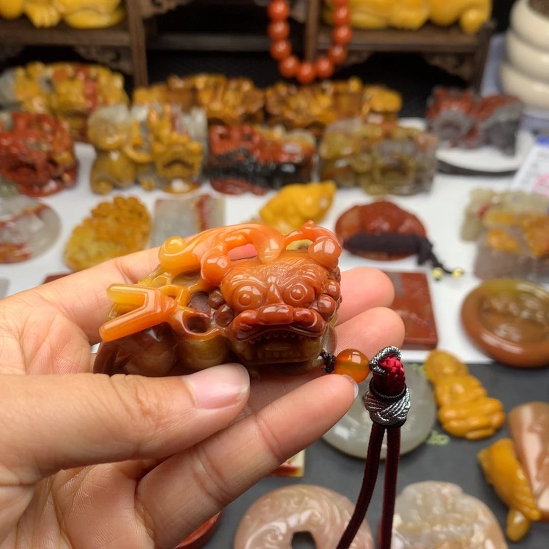 石英质玉（黄龙玉）挂件未镶嵌