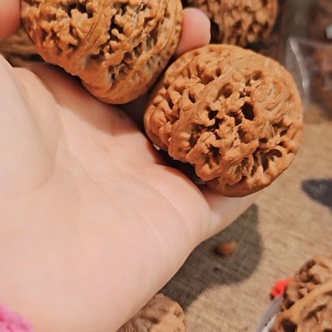 x***n吊坠文玩核桃49粗筋