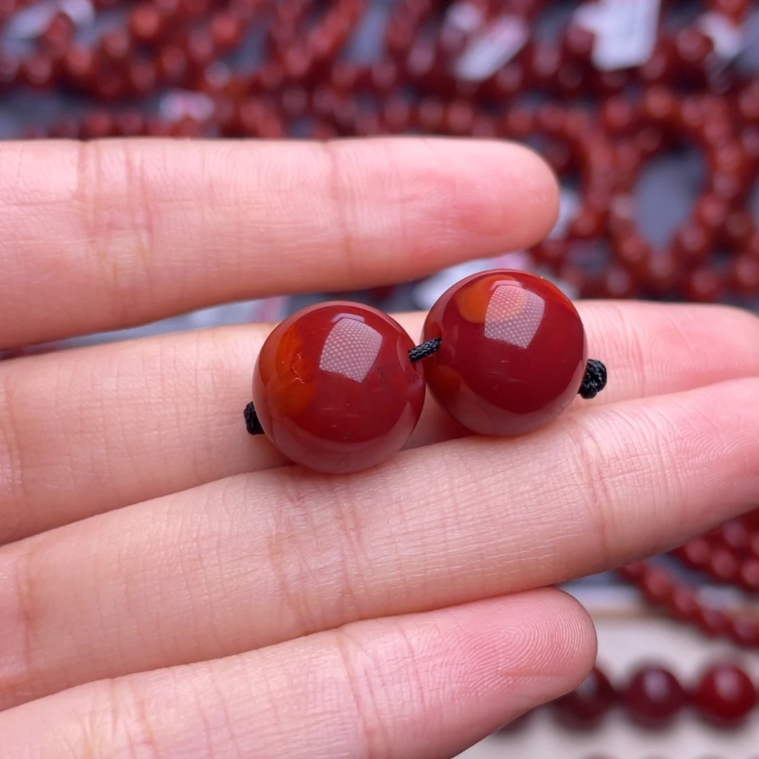 南红玛瑙未镶嵌其他（原矿）一对13➕顶品瓦西牛血红双色圆珠