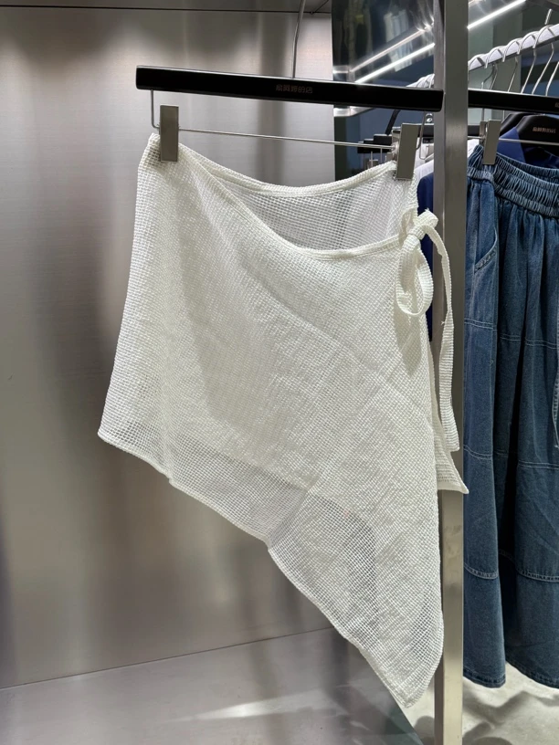 白色文艺简约舒适百搭一片式披帘时尚外搭