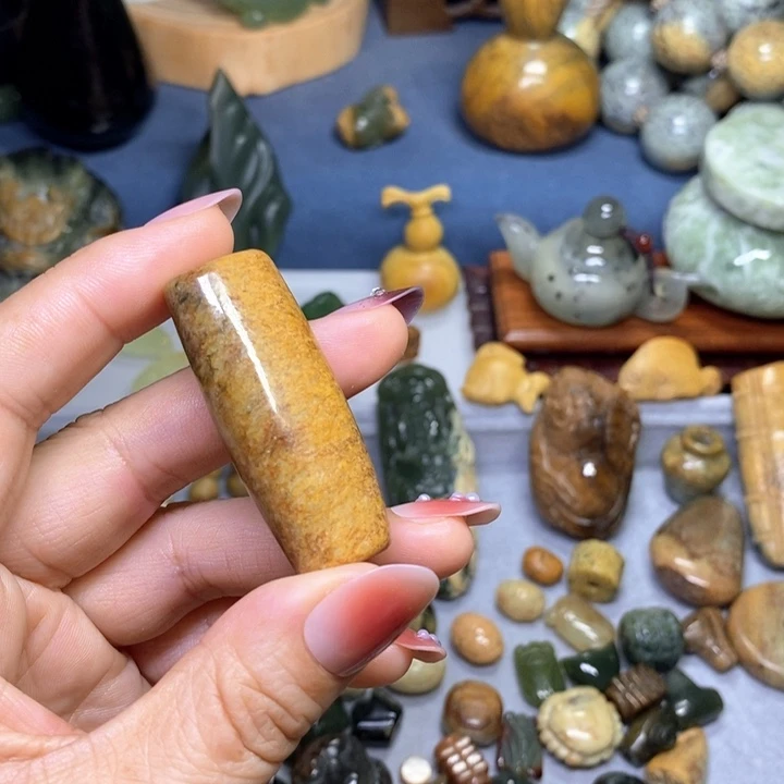 岫岩河磨玉（透闪石质玉）未镶嵌挂件手工勒子