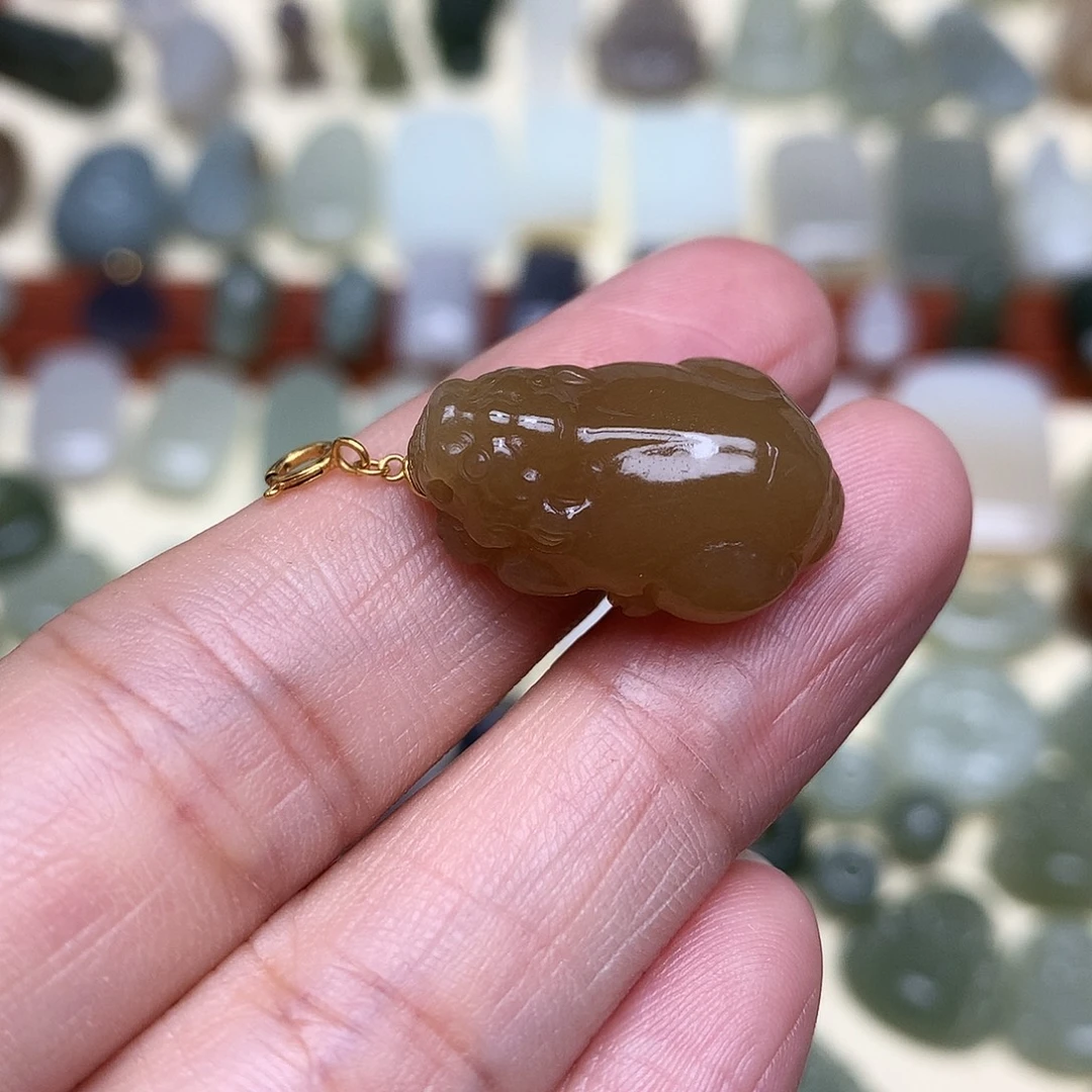 宁***…和田玉18K金镶嵌颈饰