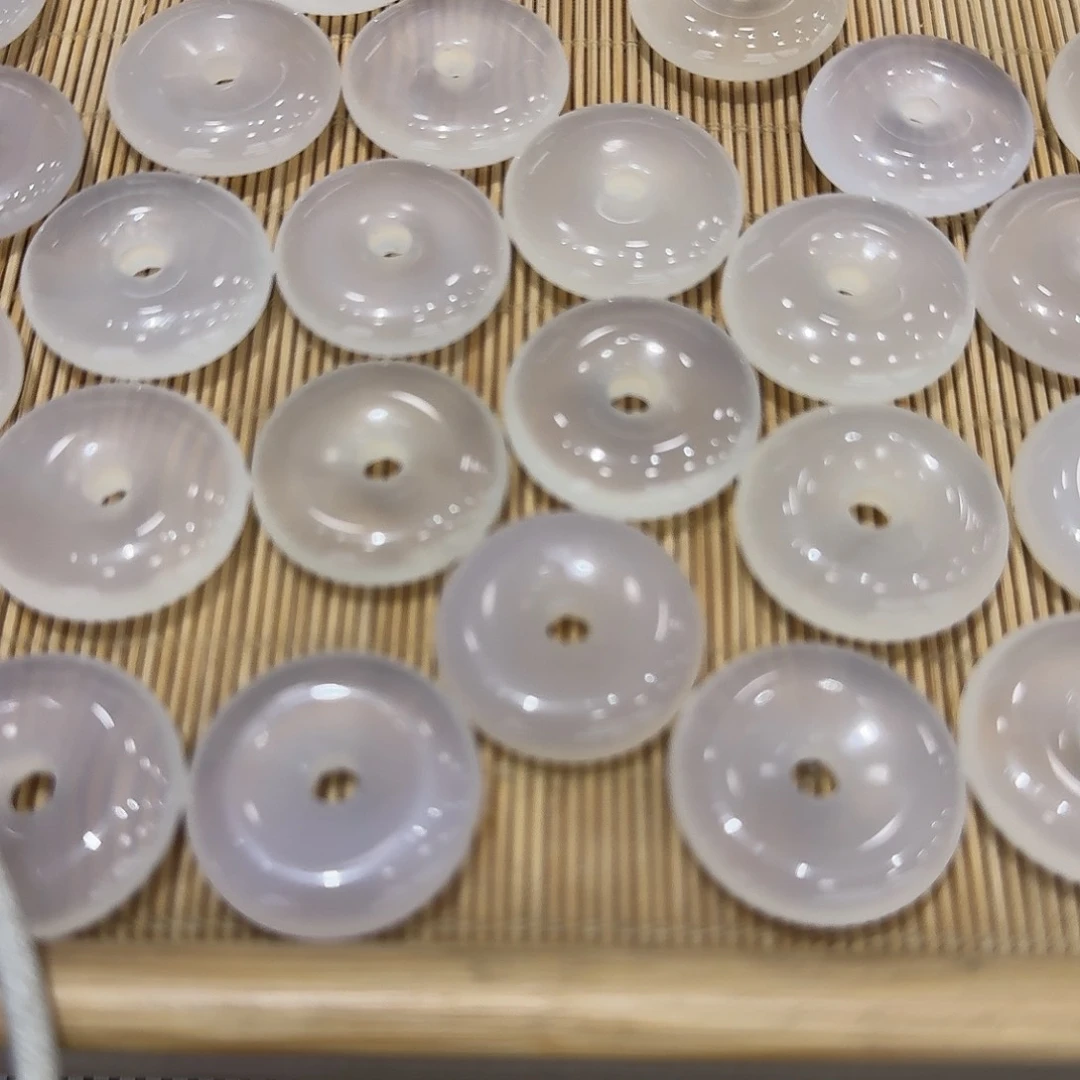 玛瑙/玉髓颈饰未镶嵌玉髓平安扣 30 尺寸