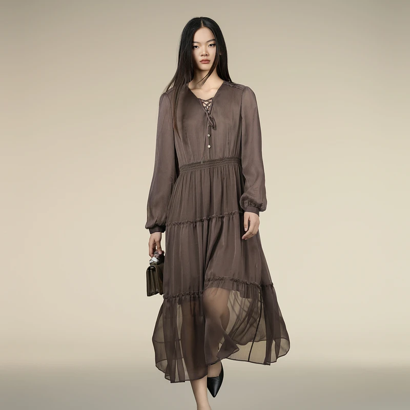 XG雪歌新款连衣裙秋季蕾丝气质时尚女装知性风衣服XK304022A272